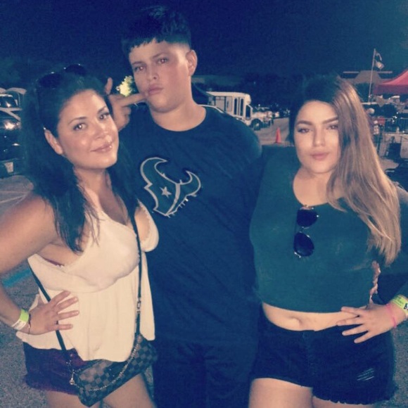 Meet the Posher - Picture 4 of 7